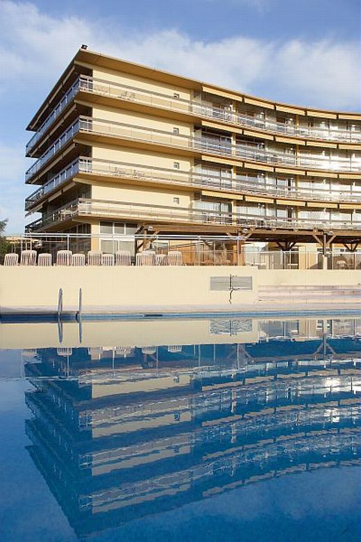 Residence Heliotel Marine Saint-Laurent-du-Var Exteriör bild