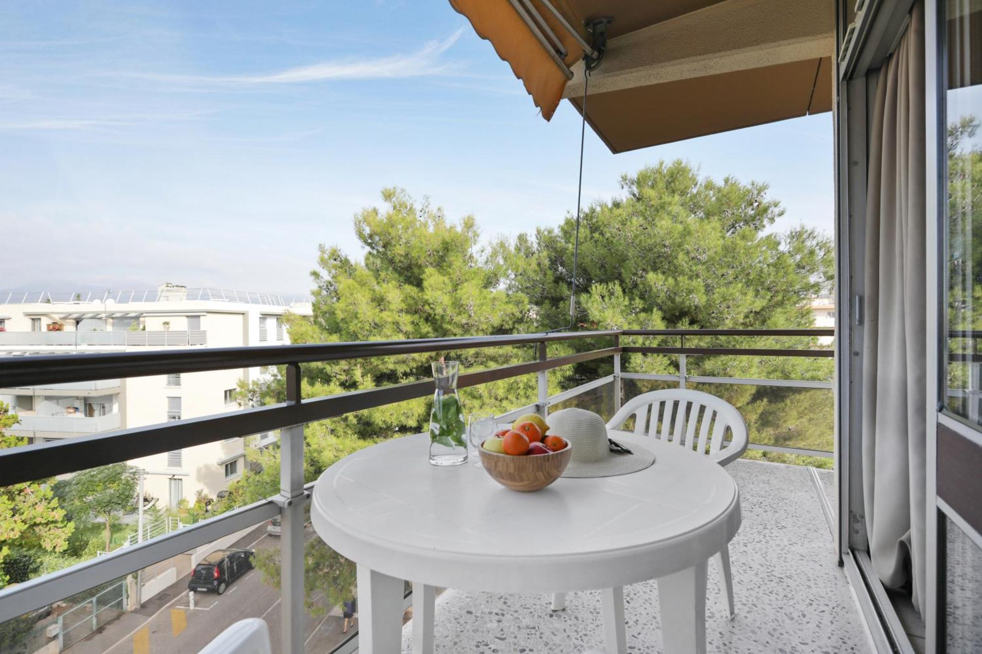 Residence Heliotel Marine Saint-Laurent-du-Var Exteriör bild